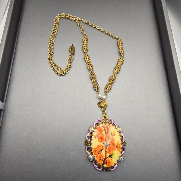 VTG West Germany Oval Filagree Floral Pendant Necklace 25" Gold Tone Pressed Met - Picture 10 of 13